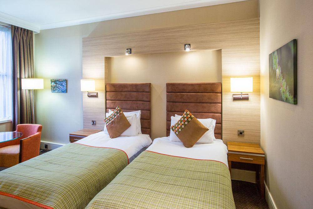 Delta Hotels By Marriott Cheltenham Chase Ngoại thất bức ảnh