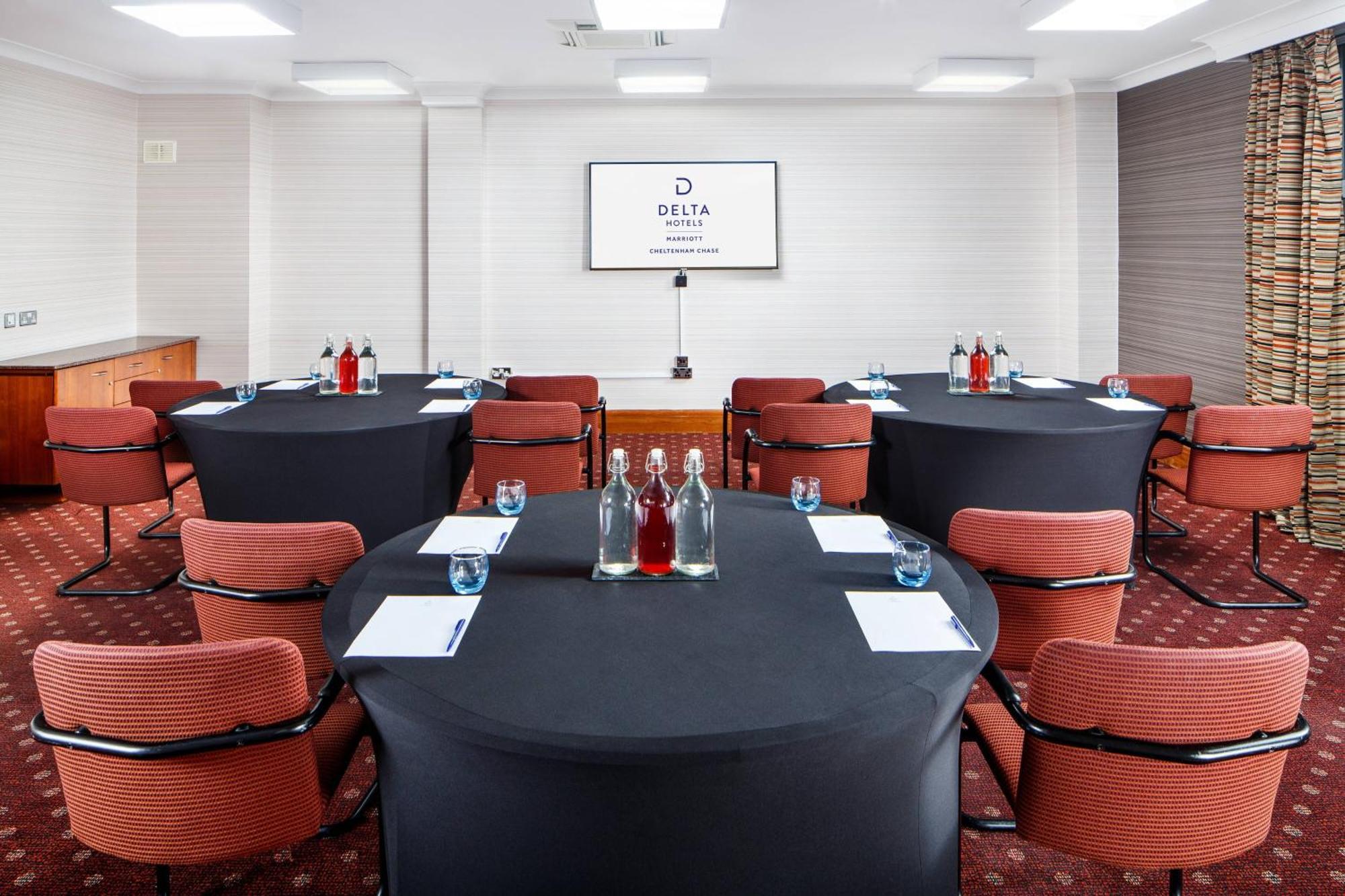 Delta Hotels By Marriott Cheltenham Chase Ngoại thất bức ảnh